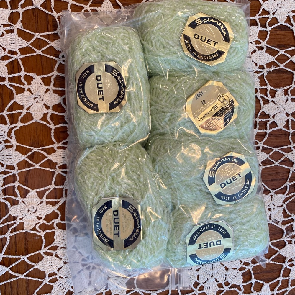 Spinnerin Duet Yarn 6 Skeins